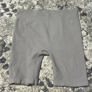 H&M Legging Biker Athletic Summer Shorts Brown Tan Womens size large